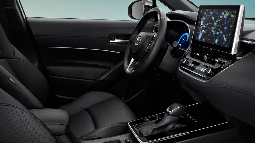 Ανανεωμένη και με έκδοση GR Sport η Toyota Corolla Cross